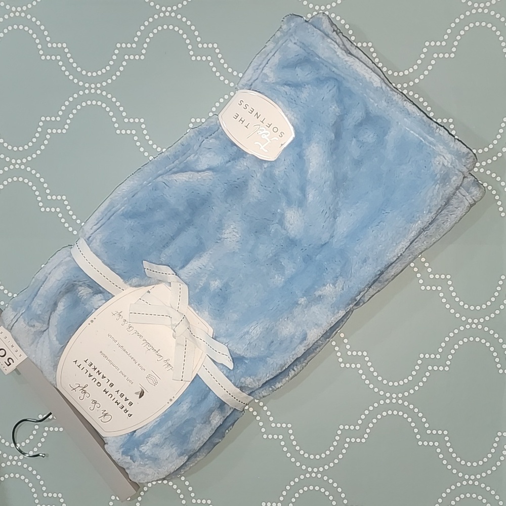Oh so soft baby blanket blue 30in. x 40in.